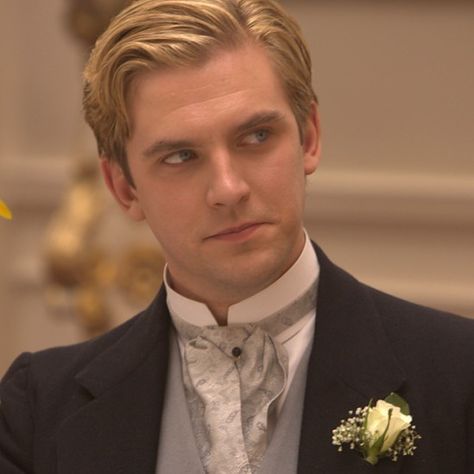 Downton Abbey Dan Stevens, Matthew And Mary, Matthew Crawley, Downton Abbey Series, Everything Has Changed, Downton Abbey Fashion, Highclere Castle, Matthew Goode, Downton Abby