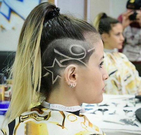 Hair Tattoo Designs Women, Side Shave Design, Square Bob, Haircuts Designs, Hair Tattoo Designs, Undercut Hair Designs, Hairstyle Girl, Graduated Bob Haircuts, Undercut Long Hair