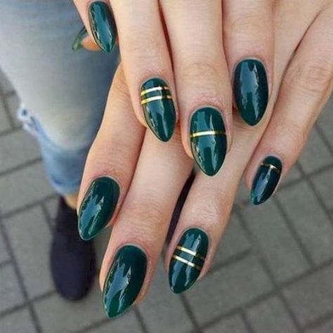 Colorful Wedding Nails Gel Powder Nails, Gold Manicure, Emerald Nails, Gel Pedicure, Dark Green Nails, Green Nail Art, Green Nail Designs, Latest Nail Art, Super Nails