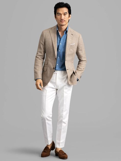 Semi-formal Linen Sport Coat With Suit Collar, Semi-formal Linen Sport Coat, Beige Single-breasted Sport Coat For Business Casual, Dubai Men Outfit, Formal Single-breasted Linen Sport Coat, Elegant Single-breasted Linen Sport Coat, Linen Jacket Outfit, Men Fashion Suit, White Pants Men