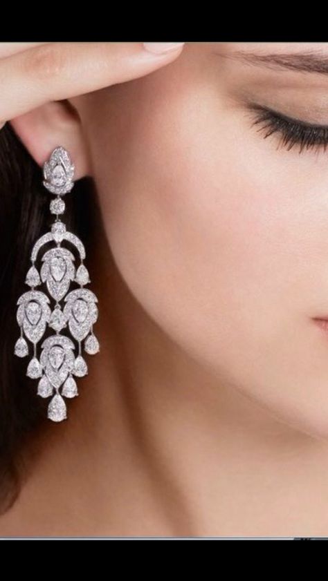 Diamond Earrings Long, Long Diamond Earrings, Heart Diamond Earrings, Avant Garde Art, Nouveau Jewelry, Jewelry Design Drawing, Diamond Necklace Designs, Diamond Necklace Set, Diamond Jewelry Necklace