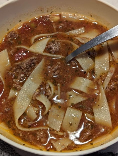 Soups With Noodles Recipes, Taste Of Home Hamburger Soup, Hamburger Soups And Stews, Hamburger Beef And Noodles, Noodles And Ground Beef Soup, Ground Beef Noodle Soup Recipes, Hamburger Noodle Soup Recipe, Easy Hamburger Soup Recipe, Hamburger Noodle Soup Ground Beef