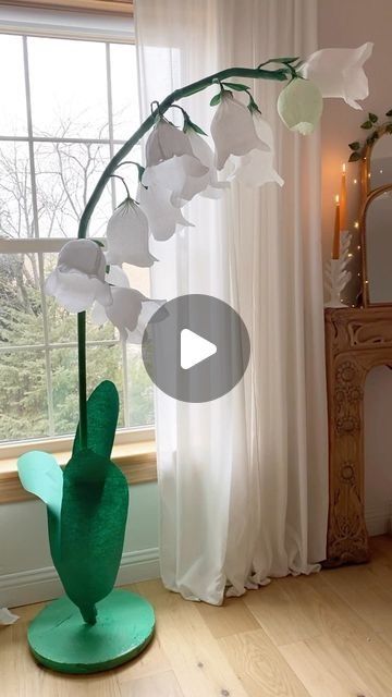 Giant Lily Of The Valley, Lilly Of The Valley Flower, Giant Flowers Diy, Pvc Pipe Crafts, Lily Of The Valley Flowers, Valley Flowers, Crepe Paper Flowers, Giant Flowers, In My Room