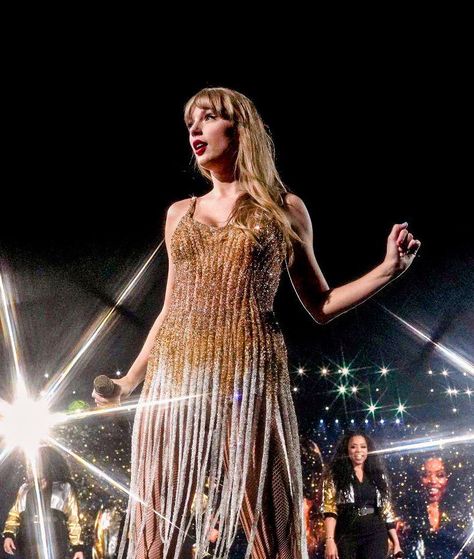 Fearless Outfits, Fearless Eras Tour, Fearless Dress, Taylor Swfit, Fearless Era, Taylor Swift New, Swift Tour, Taylor Swift Fearless, Eras Tour Outfits