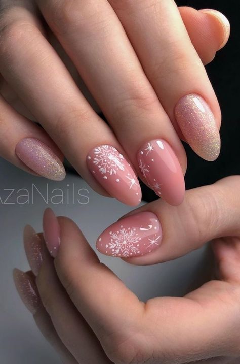 Rose Gold Winter Nails, Crismas Nails 2023, Nokti Za Zimu, December Nails Ideas, Snow Nail Art, Art Nails Design, Almond Acrylic Nails Designs, Nail Art Noel, Matte Pink Nails