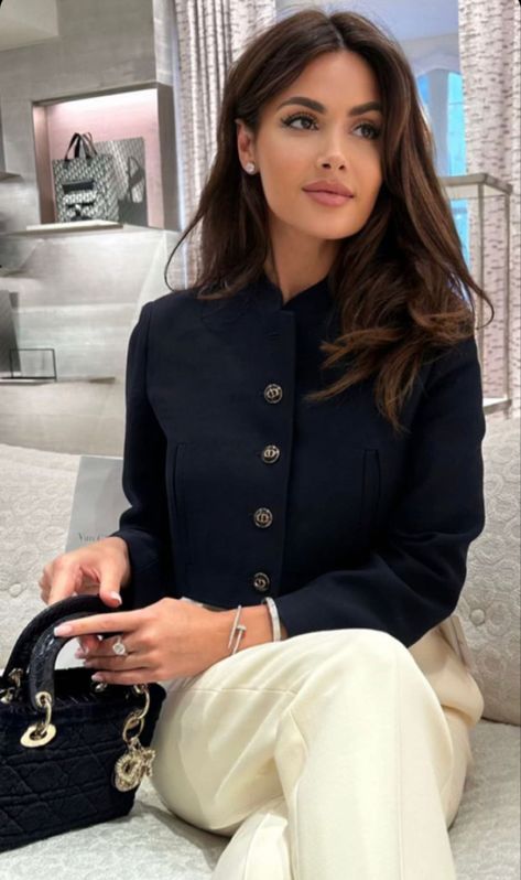 Elegant Outfit Classy, Elegante Casual, Classy Work Outfits, Looks Chic, Work Outfits Women, Classic Outfits, Mode Inspiration, How To Look Classy, Business Outfits