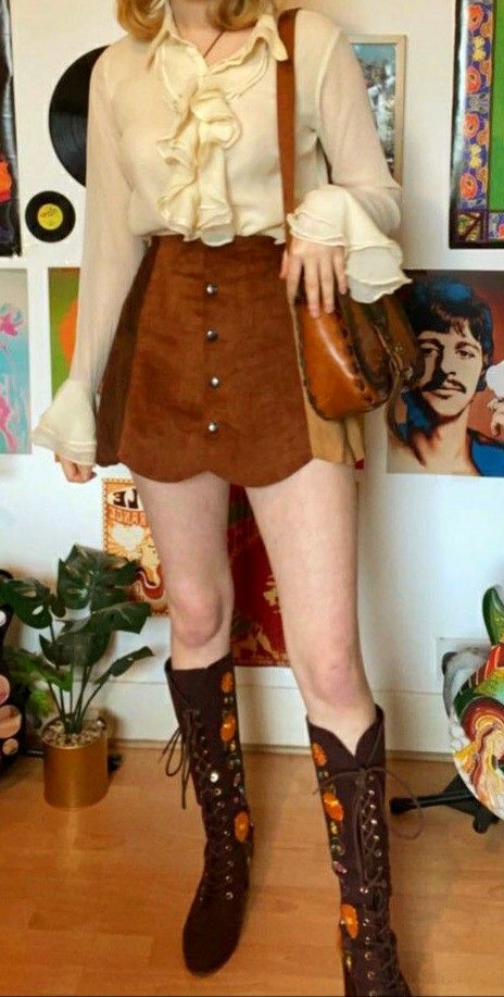 Vintage 60s Fashion Aesthetic, 70s Skirt Fashion, Decade Inspired Outfits, 60s Female Fashion, Hippie Outfits Aesthetic 70s, That's 70s Show Outfits, 60s Outfits Summer, 1970s Fashion Aesthetic, 1970 Outfits Women