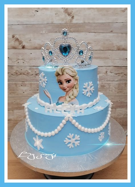 Frozen Birthday Cake Fondant, Anna Elsa Cake Design, Elsa Bday Cake, Frozen Cakes Birthday, Frozen Cake Simple, Frozen Cake Ideas Birthdays, Simple Frozen Birthday Cake, Simple Frozen Theme Cake, Elsa Cake Ideas