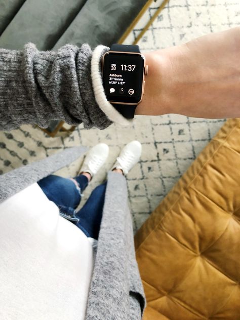 How I Like to Use My Apple Watch Styling Apple Watch Women, Apple Watch Fashion Women, Apple Watch Outfits Women, Apple Watch Style Women, Apple Watch Women, Women Apple Watch, Watch Women, French Women, The Watch