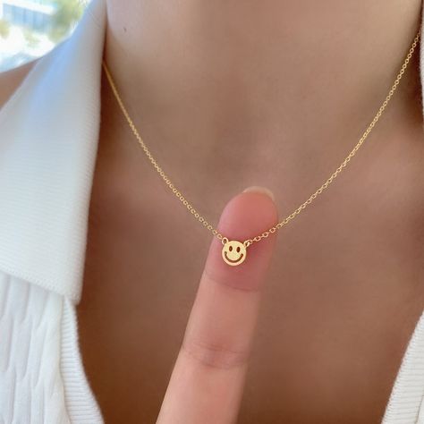 Smiley Face Necklace 18K Gold Dipped Silver Rose Gold Smile - Etsy Smiley Face Necklace, Mint Jewelry, Real Gold Necklace, Preppy Jewelry, Face Jewellery, Gold Jewelry Simple Necklace, Face Necklace, Gold Rings Fashion, Gold Jewelry Simple