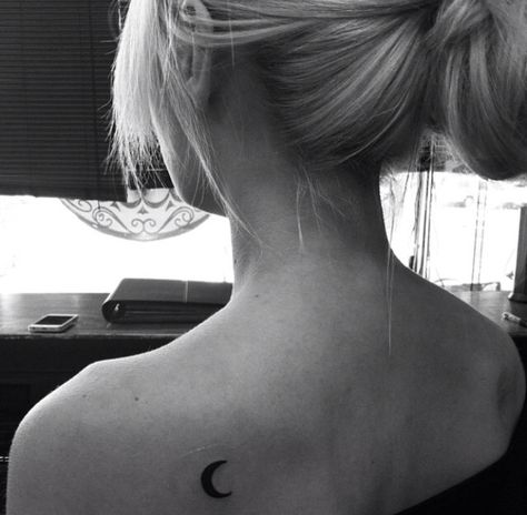 Moon Tattoo On Back Shoulder, Crescent Moon Tattoo Placement, Crescent Moon Tattoo Shoulder, Moon Tattoo Back Shoulder, Moon Tattoo Placement, Moon Tattoo Shoulder, Moon Tattoo On Shoulder, Brittany Balyn, Moon Shoulder Tattoo