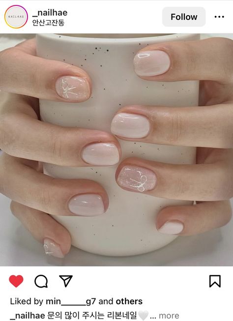 Back To School Nail Inspo Short Nails, Short Nail Designs Winter Simple, Nude Gel Nail Designs, Milky Nails Ideas, Short Nails With Designs, Vintage Nails Aesthetic, Nail Korean Style, Nail Minimal, Short Natural Nails