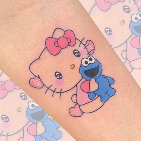 Hello Kitty Tattoo Ideas, Hello Kitty Bike, Hello Kitty Tattoo, Betty Boop Tattoos, Kitty Tattoo, Monster Tattoo, Pink Wallpaper Hello Kitty, Occult Tattoo, Grunge Tattoo