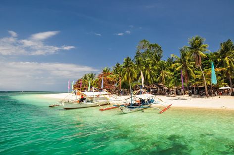 15 Best Things to Do in Mindoro (the Philippines) - The Crazy Tourist Mindoro Philippines, Beach Photography Friends, Where Is Bora Bora, Palawan Island, Lanai Island, Best Island Vacation, Fiji Travel, Mindoro, Puerto Princesa