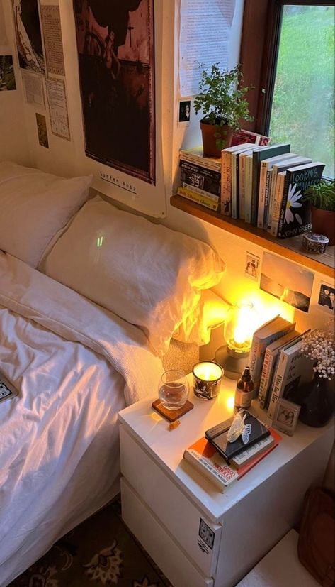 Romanticising Studies, Uni Room, Feels Like Home, Back To College, Room Goals, Redecorate Bedroom, Hus Inspiration, Aesthetic Rooms, Pretty Room