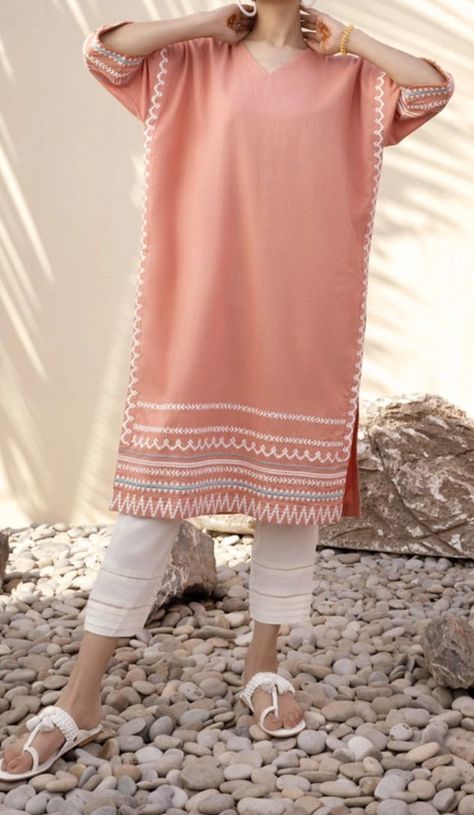 Long Kurti Patterns, Latest Dress Design, Designer Kurti Patterns, Trendy Shirt Designs, Desi Fashion Casual, Pakistani Dresses Casual, Dress Design Patterns, Sleeves Designs For Dresses, Beautiful Dress Designs