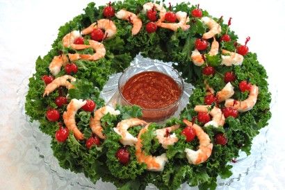 Christmas Shrimp Wreath with Homemade Cocktail Sauce | Tasty Kitchen: A Happy Recipe Community! Shrimp Christmas Tree, Shrimp Cocktail Display, Shrimp Tree, Christmas Shrimp, Veggie Basket, Homemade Cocktail Sauce, Sauce Cocktail, Awesome Appetizers, Christmas Appetizer