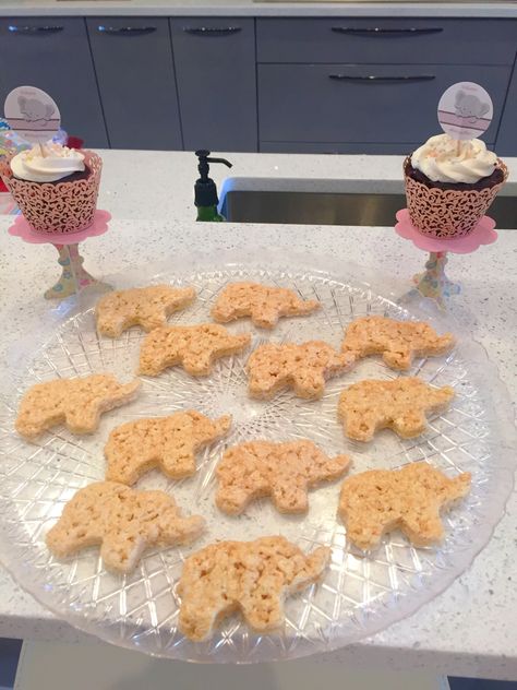 Elephant rice krispie treats Elephant Rice Krispie Treats, Rice Crispy Treat, Pink Gold Baby Shower, Rice Krispie Treats, Rice Krispie, Safari Party, Safari Baby Shower, Rice Crispy, Safari Baby