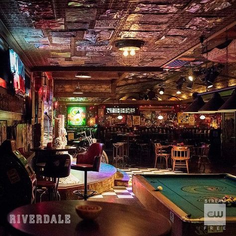 Riverdale Set, Netflix And Chill, The Cw, Poker Table, Riverdale, Link In Bio, Siding, Map, Bar