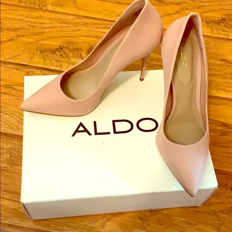 Retro Heels, Pink Stilettos, Aldo Heels, Pump Heels, Blush Rose, Blush Roses, Aldo Shoes, Try On, Christian Louboutin Pumps