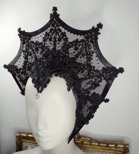 Gothic headdress kokoshnik halo, in a Cobweb shape, made with mesh fabric, quality beaded lace and delicate chains. Lightwear and adjustable with an elastic band. One size fits all. Please feel free to ask, if you have questions. Facebook: https://www.facebook.com/nocturnalgarden Instagram: https://www.instagram.com/nocturnalgardenatelier ------------------------------------------------------------- credits for the professional pic: Photographer: https://www.instagram.com/valentinamalavenda.phot Gothic Headdress, Victorian Lingerie, Sleeping Beauty Ballet, Gothic Crown, Corset Looks, Gothic Elegance, Lingerie White, Goth Wedding, Gothic Wedding