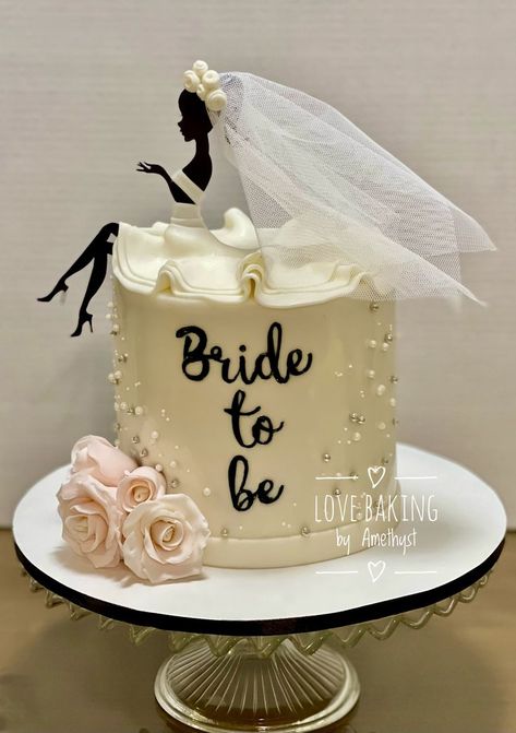 Henna Cake, Bride To Be Cake, Bachelor Cake, Bachelorette Cake, Brides Room, 80 Birthday Cake, Brides Cake, Cake Bridal, Picnic Decorations