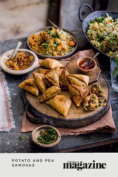 A favourite North Indian street snack, these samosas are made of spiced potato and peas wrapped in light nigella seed pastry. Perfect with curries or as a vegetarian starter. Get the Sainsbury's magazine recipe Tarka Dhal Recipe, Potato Samosa, Samosas Recipe, Dhal Recipe, Vegetable Samosa, Samosa Recipe, Gujarati Food, Recipe Cover, Cooking Advice