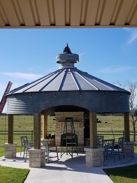 Silo Gazebo Backyards, Cement Silo Ideas, Outdoor Silo Gazebo, Grain Bin Pool House, Grain Bin Gazebo Ideas, Silo Pavilion, Grain Bin Gazebo Backyard Ideas, Binzebo Ideas, Grain Bin Ideas