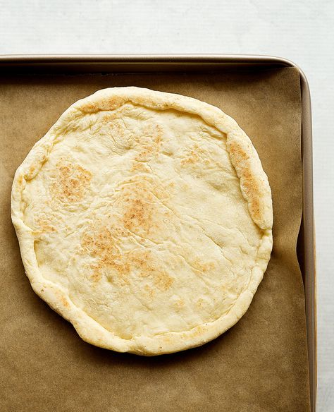 Easy Pizza Dough made with just flour and yoghurt.  Perfect for all your favourite toppings like Hawaiian, Meat lovers or a super simple Margherita. Yoghurt Flatbread, 30 Min Dinner, Tomato Pizza Sauce, Lazy Dinners, Easy Pizza Dough, Tomato Pasta Sauce, Eat Pretty, Flatbread Recipes, Hidden Veggies