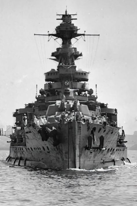 Dreadnought Battleship, Hms Queen Elizabeth, British Royal Navy, Royal Navy Ships, Us Navy Ships, Flying Boat, Naval History, Navy Ships, Aircraft Carrier