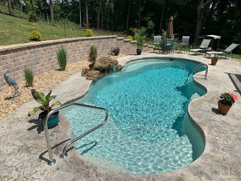 Gallery - Latham Pool Latham Pool Liners Inground, Latham Fiberglass Pools, Latham Pools, Fiberglass Pool Shapes, Pool Liners Inground, Free Form Pools, Latham Pool, Underground Pool, Pool Aesthetic