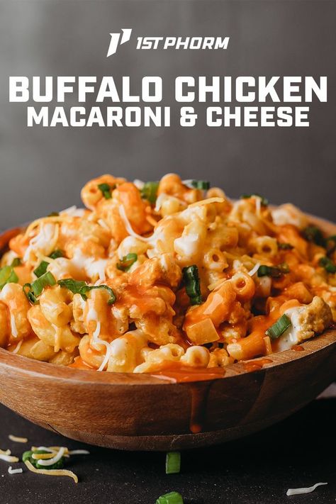 Buffalo Mac N Cheese Recipe, Chicken Mac And Cheese Recipe, Buffalo Mac And Cheese, Easy Protein Meals, Mac And Cheese Healthy, Healthy Mac N Cheese, Chicken Macaroni, Protein Goals, Weekly Meal Prep