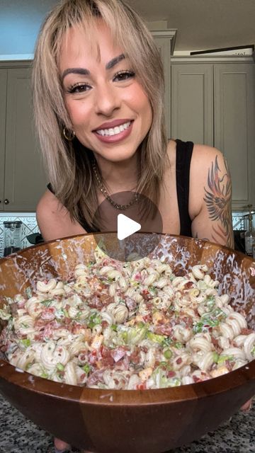 Brooke Brown on Instagram: "BLT #blt #salad #pasta #recipe #food #asmr #cookwithbrooke BLT pasta salad  1 lb corkscrew pasta cooked and cooked completely  1 lb bacon cooked crispy and chopped  2 large tomatoes diced no se 1 bundle green onions just the green 8 oz sharp cheddar diced  2 cups romaine lettuce chopped  1 1/2 cups mayo 1/2 cup sour cream  1 packet ranch seasoning  1 tbsp Italian seasoning  Salt and pepper to taste" Creamy Blt Pasta Salad, Pasta Salad With Italian Dressing And Mayo, Ladies Salad Luncheon Ideas, Suddenly Pasta Salad Recipe, Soft Dinners, No Pasta Pasta Salad, Pasta Salad Recipes With Italian Dressing, Suddenly Pasta Salad, Penne Pasta Salad