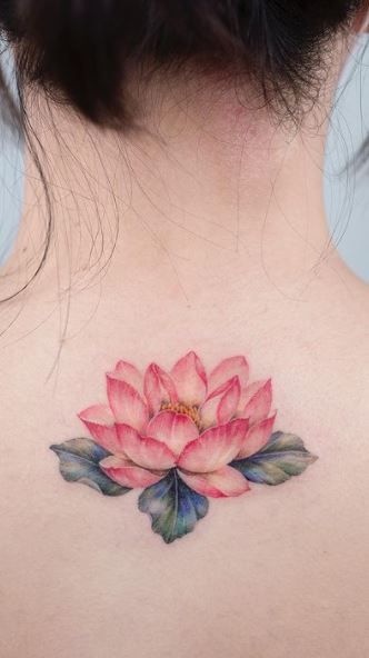 Simple Lotus Flower Tattoo, Lotusblume Tattoo, Water Lily Tattoos, Lotus Tattoos, Tato Paha, Lillies Tattoo, Lily Flower Tattoos, Tato Jari, Lotus Tattoo Design