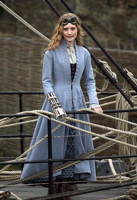 Stardust Movie, Historic Aesthetic, Alice Kingsleigh, Colleen Atwood, Alice Costume, Alice In Wonderland Aesthetic, Mia Wasikowska, March 5th, Alice In Wonderland Costume