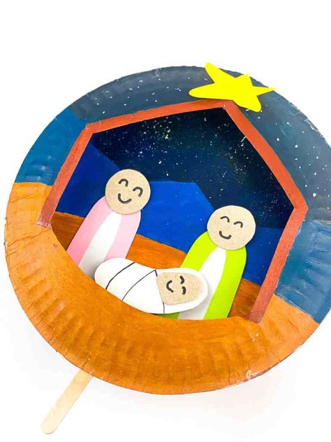 Paper Plate Nativity Craft for Kids - In The Playroom Nativity Craft, Christmas Word Scramble, Snow Globe Crafts, Globe Crafts, Diy Nativity, The Nativity Story, Nativity Crafts, Christmas Tree Crafts, Popsicle Stick Crafts