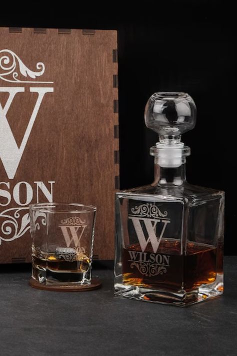 This personalized and stylized whiskey set is made for just that! Choose what is right for your important person. Gift for birthday, parents day, siblings day, wedding, best man gift, promotion, anniversary and other holidays. There is always a good reason to please your loved one or friend! Groomsmen Kit, Wedding Best Man, Siblings Day, Bourbon Glasses, Drop Box Guest Book, Wood Bottle Opener, Whiskey Glasses Set, Groomsmen Gift Box, Whiskey Set