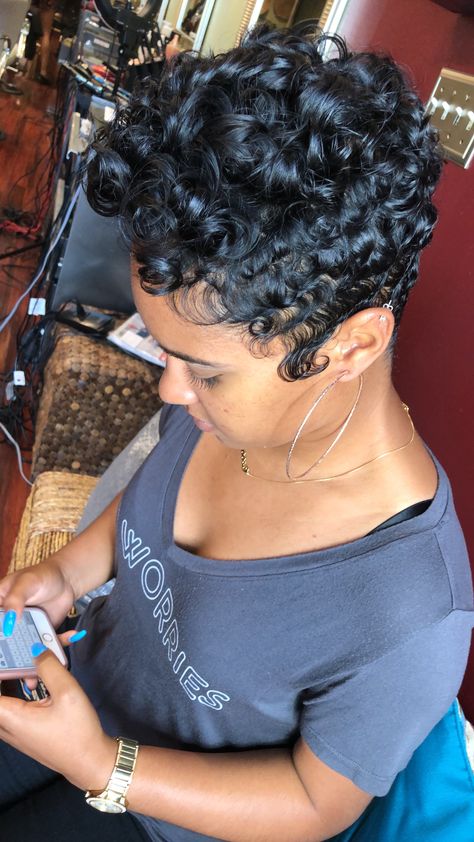 Undercut With Fingerwaves, Wax Curls On Short Hair Black, Begginer Workout, Undercut Natural Hair, Short Quick Weave Hairstyles, Black Hair Curls, Finger Waves Short Hair, Short Blonde Pixie, Curly Fro