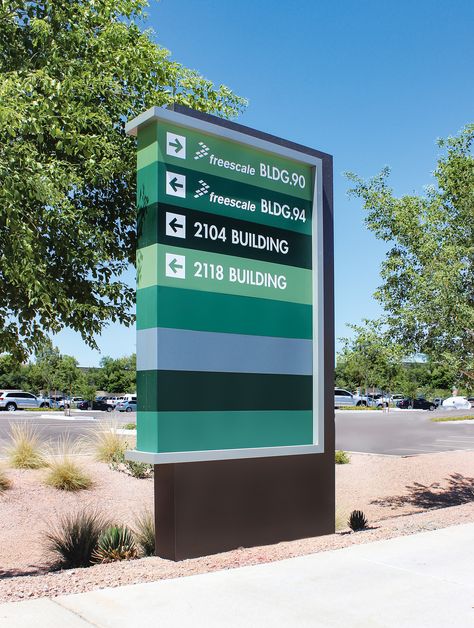 A directional sign for vehicular wayfinding helps visitors of the campus. Sign Design Ideas, Road Signage, Farm Studio, Entrance Signage, Signage Ideas, Pylon Sign, Signage Board, Wayfinding Signage Design, Future Office