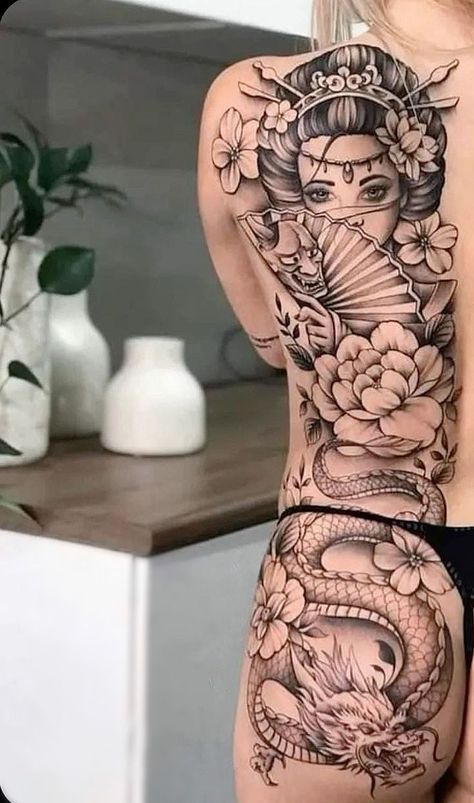 Dragon Geisha Tattoo, Japanese Leg Tattoo Women, Female Japanese Tattoo, Full Back Tattoo Women Japanese, Geisha Back Tattoo, Japanese Back Tattoo Women, Geisha Tattoo Sleeve, Tattoo Japonais, Japanese Geisha Tattoo