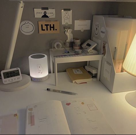 soft pastel light cream dark cream aesthetic aesthetics desk study revise minimalist ethereal korean uzzlang y a a r a > s t u d y w i t h m e Hw Motivation, Desk Tour, Study Desk Decor, Study Corner, Desk Inspo, Desk Inspiration, School Study, Study Room Decor, Study Aesthetic