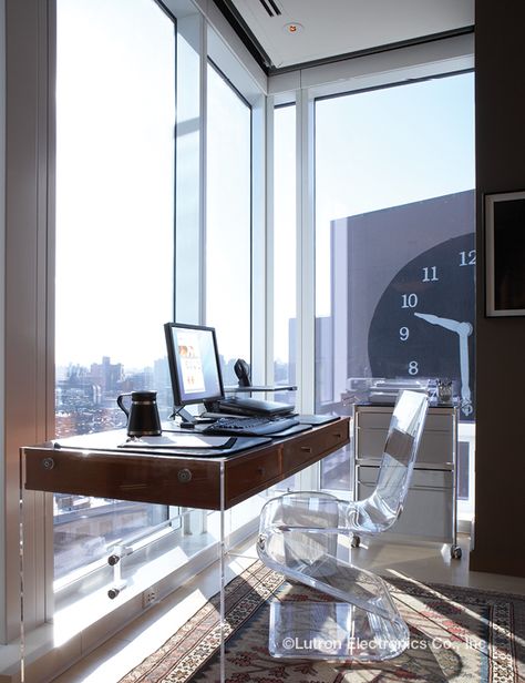 Fill your sleek and modern #homeoffice with natural lighting and give yourself a great view by placing your desk in front of your floor-to-ceiling windows. Ideas from #Lutron. Office With Floor To Ceiling Windows, Philly Apartment, Desk Window, Dream Boutique, Windows Ideas, Desk Corner, Nyc Apt, Office Idea, Transparent Art