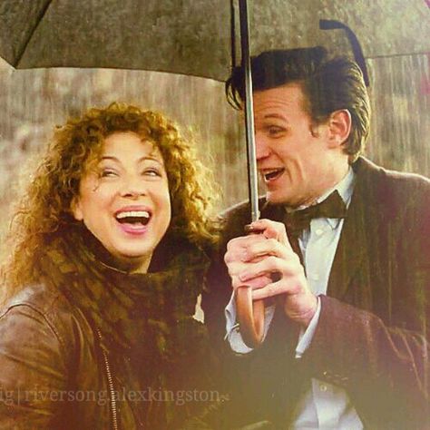 "Run. River run!" . #riversong #thedoctor #Yowzah #yowzahisperf #yowzahistheonlycanonship #thedoctorswife Alex Kingston, Jodie Whittaker, Tv Doctors, 11th Doctor, Eleventh Doctor, River Song, Torchwood, It's Raining, Matt Smith