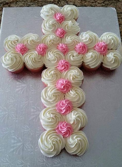 Cross Cupcake Cake First Communion, Cross Cupcake Cake, First Communion Cupcakes, Cross Cupcakes, Easter Candy Recipes, Hummingbird Cupcakes, Cupcake Cross, Easter Cake Decorating, Easter Cookie Cake