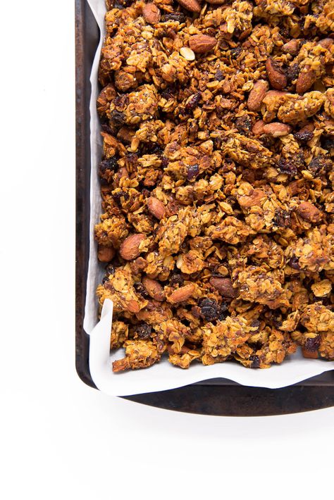 Packed with carrots, coconut, cinnamon, and raisins, this Carrot Cake Granola takes breakfast up a notch. Gluten free, refined sugar free, and loaded with ingredients that will keep you full all morning long. Carrot Cake Granola, Carrot Spice Cake, Broma Bakery, Spiced Carrots, Granola Recipes, Roasted Almonds, Homemade Granola, Slow Food, Refined Sugar Free