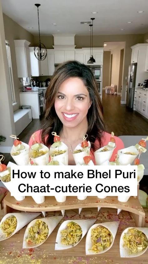 kamanabhaskaran on Instagram: If you liked the Chaat-cuterie board then just in time for Holi, let's make Bhel Puri Chaat-cuterie Cones! Catch these Chaat-cuterie Cones… Indian Chaat Presentation Ideas, Chaat Cuterie Board, Pani Puri Station, Chaat Party Decoration, Chaat Station, Chaat Party, Cuterie Board, Bhel Puri, Cones Diy