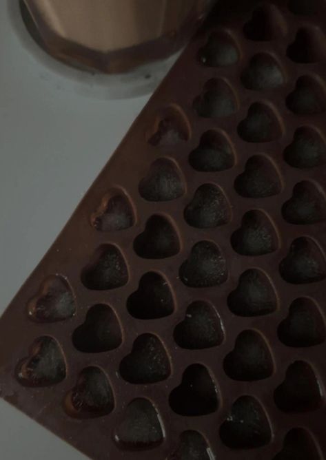 heart ice coffee cute aesthetic y2k Ice Cube Tray Aesthetic, Shaped Ice Cubes Aesthetic, Ice Cubes Aesthetic, Heart Shaped Ice Cubes, Heart Ice Cubes, Heart Ice, Aesthetic Heart, Eating Ice, Ice And Spice