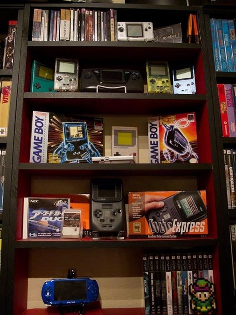 Pete is a video gaming enthusiast from Austin, TX, and this is his collection… Gamer Crafts, Geek Room, Retro Games Room, Best Gaming Setup, Video Game Consoles, Video Game Collection, Arcade Game Room, Video Game Rooms, Game Collection