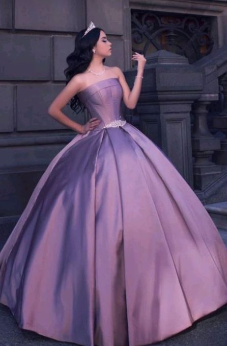 Ball Gown Poses, Gown Poses, Life Drawing Reference, Bridal Pictures, Bridesmaid Gown, Pose Ideas, Ball Gown, Ball Gowns, Prom