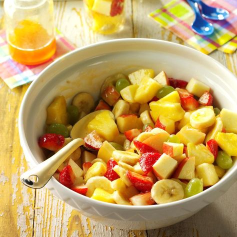 Fruit Salad with Apricot Dressing Apricot Dressing, Salads For Picnics, Apple Salad Recipes, Orange Salad, Refreshing Salad, Apple Salad, Fruit Salad Recipes, Potluck Recipes, Dressing Recipe